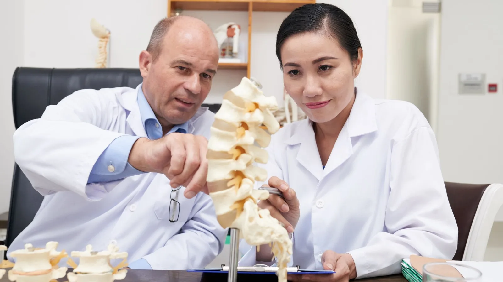 Metástasis vertebrales y patologías espinales complejas en Mexicali, Baja California