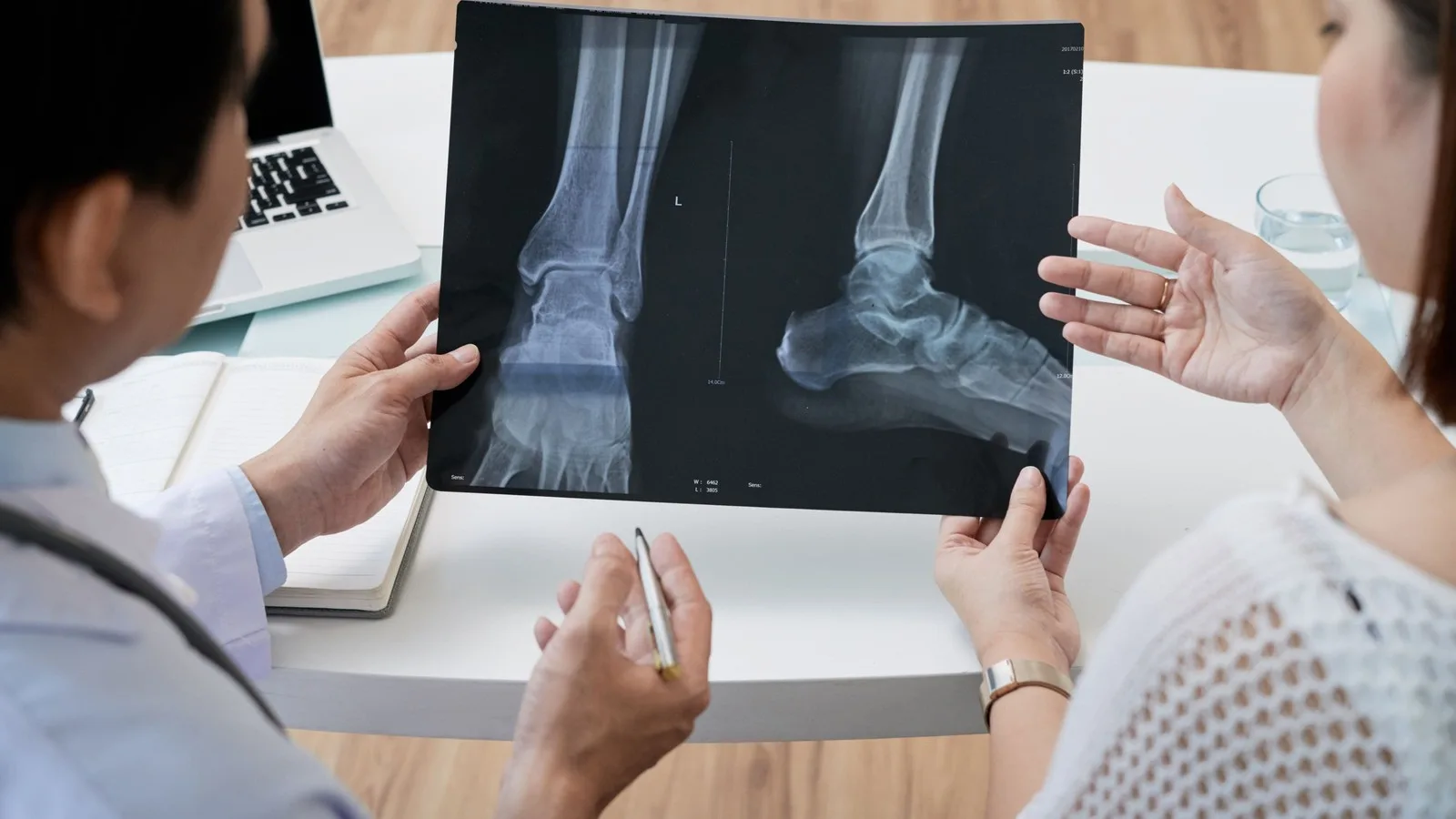 Traumatólogo ortopedista para pacientes con fracturas óseas en Mexicali, Baja California: atención especializada
