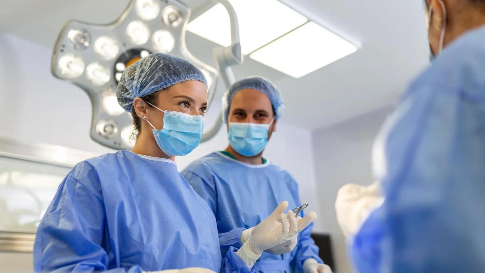Traumatólogo y ortopedista en Mexicali, Baja California: alta especialidad en cirugía de columna con seguro de gastos médicos mayores
